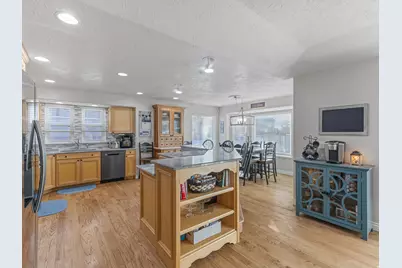 1137 W 2500 S, Syracuse, UT 84075 - Photo 5