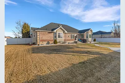 1137 W 2500 S, Syracuse, UT 84075 - Photo 33