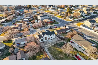 890 N Whipple Dr, Lehi, UT 84043 - Photo 7