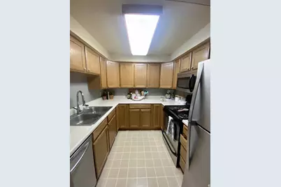 180 S 70 W, Orem, UT 84058 - Photo 25