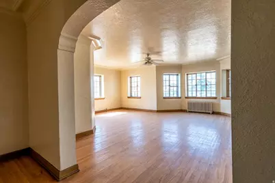 63 S 400 E, Salt Lake City, UT 84111 - Photo 9