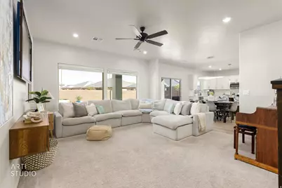 521 S Palm Ave, Washington, UT 84780 - Photo 3