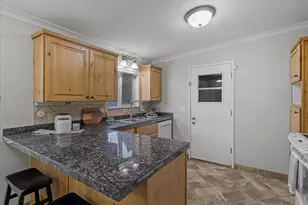 1016 E Perrywill Ave, Salt Lake City, UT 84124 - Photo 3