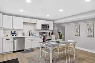 1798 E Sunrise Meadow Dr, Sandy, UT 84093 - Photo 17