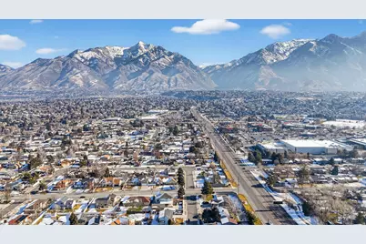 1798 E Sunrise Meadow Dr, Sandy, UT 84093 - Photo 33