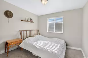 1798 E Sunrise Meadow Dr, Sandy, UT 84093 - Photo 13