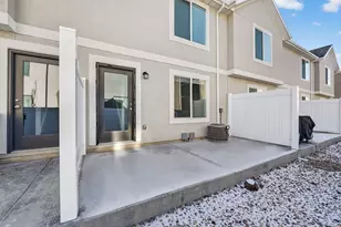 1154 E Trident Dr, Saratoga Springs, UT 84045 - Photo 31