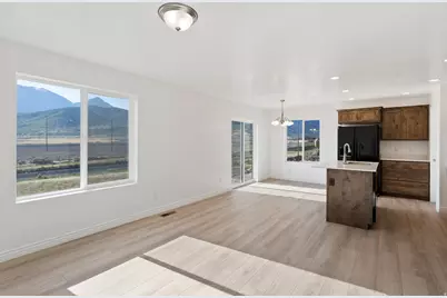 3864 S Woodland Ave #304, Mapleton, UT 84664 - Photo 5