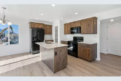 3864 S Woodland Ave #304, Mapleton, UT 84664 - Photo 1