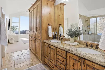 3297 N Layton Ridge Dr E, Layton, UT 84040 - Photo 33