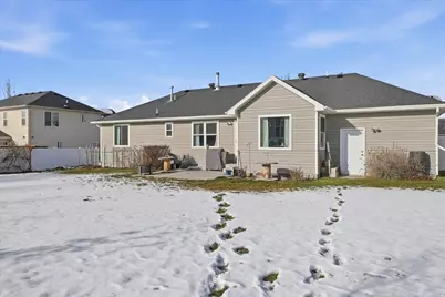 624 E 2100 N, North Logan, UT 84341 - Photo 33