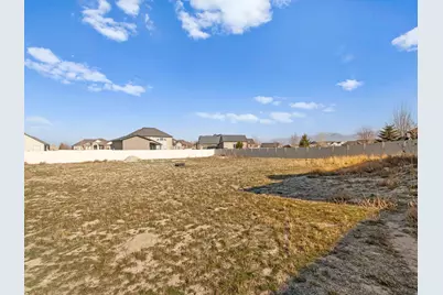 579 E Coach Ln S, Grantsville, UT 84029 - Photo 21