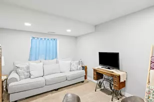 579 E Coach Ln S, Grantsville, UT 84029 - Photo 17