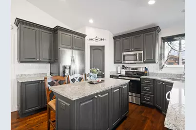 579 E Coach Ln S, Grantsville, UT 84029 - Photo 5