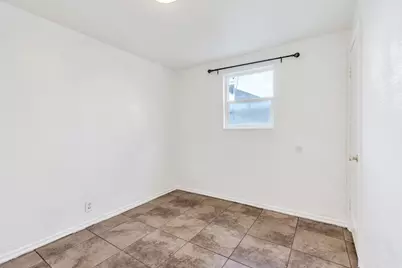 240 Grove Creek Dr, Pleasant Grove, UT 84062 - Photo 9