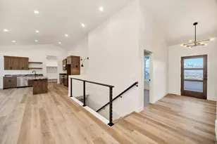 304 N Sherwood Dr, Providence, UT 84332 - Photo 5