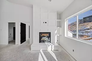 304 N Sherwood Dr, Providence, UT 84332 - Photo 9