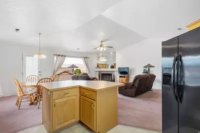 2360 S Hampton Rd, Saint George, UT 84770 - Photo 11