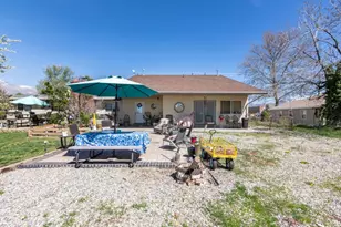 2017 N 2000 W, Farr West, UT 84404 - Photo 15