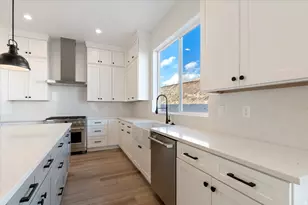 7136 W Blue Bison Ln, Herriman, UT 84096 - Photo 11