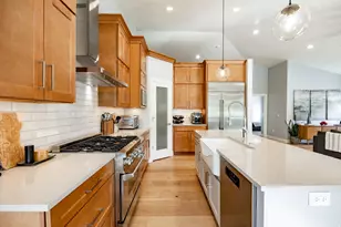 1562 E Lone Peak Dr, Holladay, UT 84117 - Photo 13