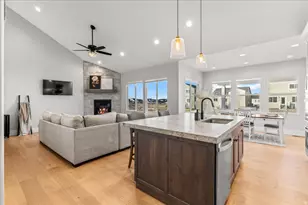 30 Pier Pl, Stansbury Park, UT 84074 - Photo 11