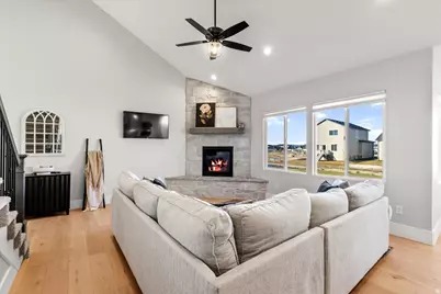 30 Pier Pl, Stansbury Park, UT 84074 - Photo 7