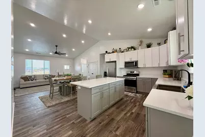 114 E 2000 S, Vernal, UT 84078 - Photo 15