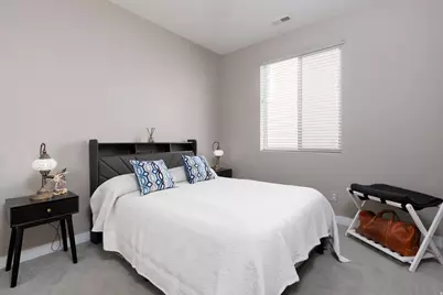 3229 S. Peregrine Trl, Saratoga Springs, UT 84045 - Photo 7