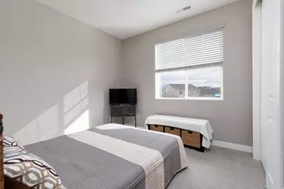 3229 S. Peregrine Trl, Saratoga Springs, UT 84045 - Photo 5