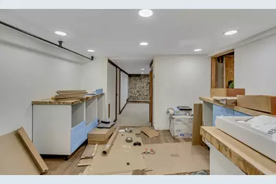 7609 S 2700 E, Cottonwood Heights, UT 84121 - Photo 51