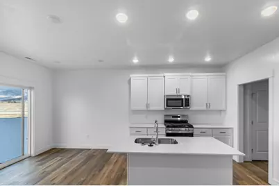 704 W 650 N, Smithfield, UT 84335 - Photo 3