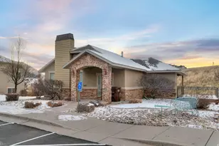 1370 E Meadow Valley Dr, Draper, UT 84020 - Photo 5
