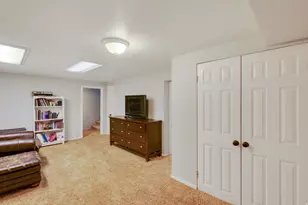 5170 S 600 W, Washington Terrace, UT 84405 - Photo 17