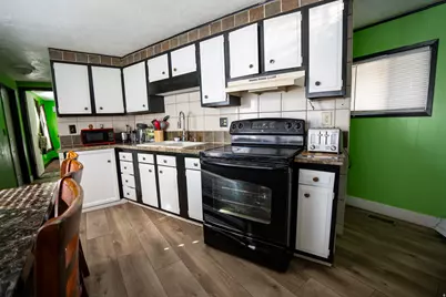 8470 S Solar Way E, Sandy, UT 84070 - Photo 7