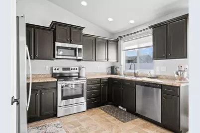 366 E 1970 N, Tooele, UT 84074 - Photo 9