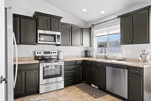 366 E 1970 N, Tooele, UT 84074 - Photo 9