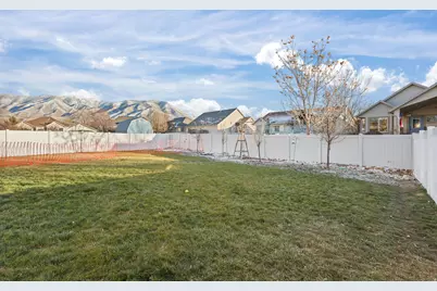 302 E Interlochen Ln N, Stansbury Park, UT 84074 - Photo 31