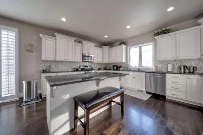 10804 S Hiddenwood Dr, Sandy, UT 84092 - Photo 9