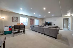 10804 S Hiddenwood Dr, Sandy, UT 84092 - Photo 31