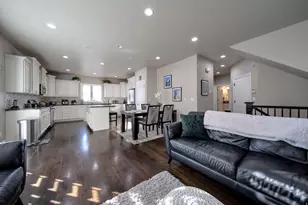 10804 S Hiddenwood Dr, Sandy, UT 84092 - Photo 11