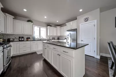 10804 S Hiddenwood Dr, Sandy, UT 84092 - Photo 5