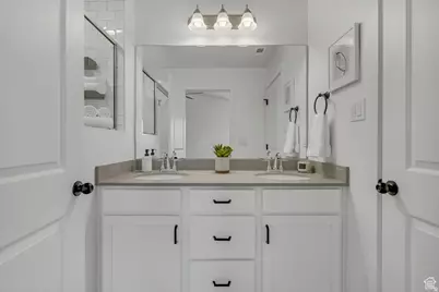 6718 W 11800 S, South Jordan, UT 84009 - Photo 11