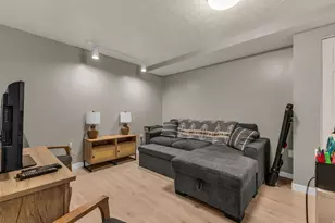 1425 E 5850 S, South Ogden, UT 84405 - Photo 13