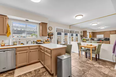 1425 E 5850 S #4E, South Ogden, UT 84405 - Photo 5