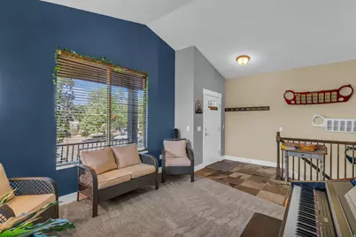 102 E Manilla Dr, Draper, UT 84020 - Photo 11