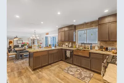 6439 S 1940 E, Murray, UT 84121 - Photo 5