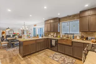 6439 S 1940 E, Murray, UT 84121 - Photo 5