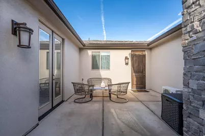 277 N Black Canyon Ave, Washington, UT 84780 - Photo 31