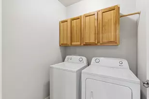 1077 S Canyon Dr, Provo, UT 84606 - Photo 13